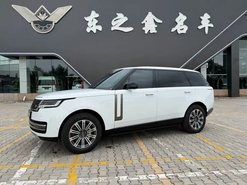 Land Rover Range Rover 3.0 L6 400PS Golden Age 7-Seater Long Wheelbase 2023