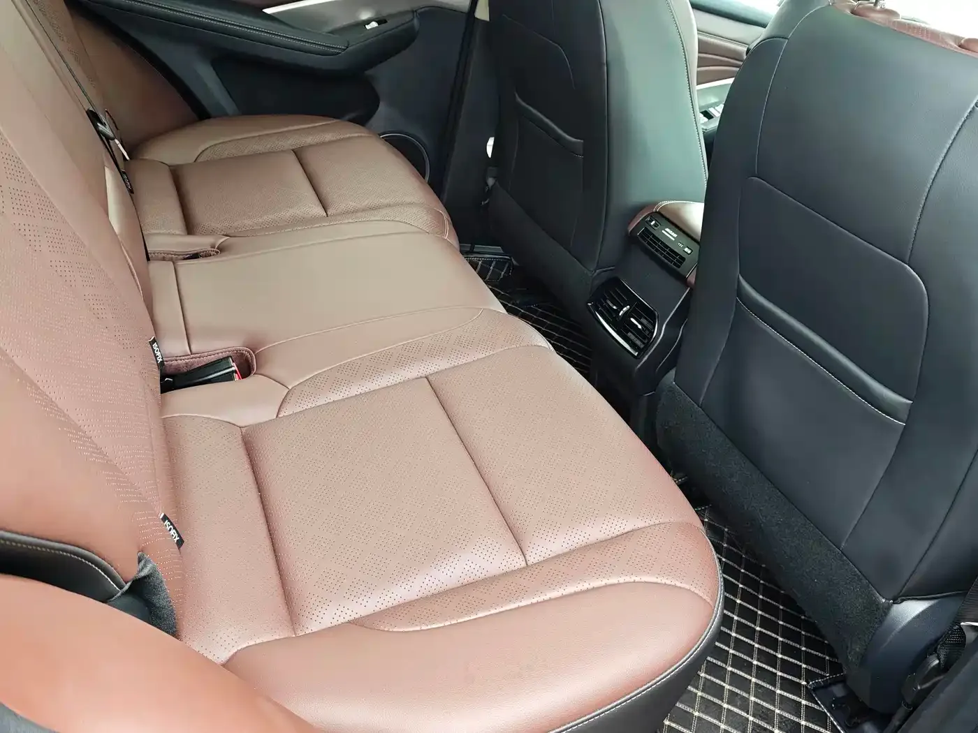 Wey VV6 2.0T 2WD Smart Joy+ 2021 — фото 12