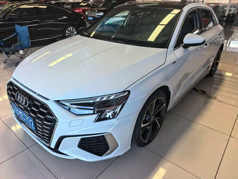 Audi A3 Model Sportback 35 TFSI Fashion Sport 2024
