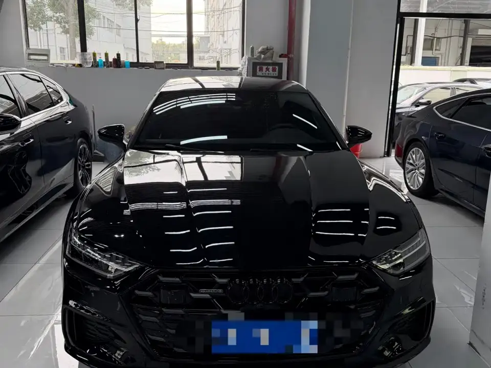 Audi A7L Model Year 45 TFSI quattro Black Knight Edition 2025