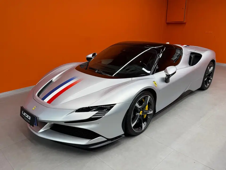 Ferrari SF90 3.9T V8 Spider 2024