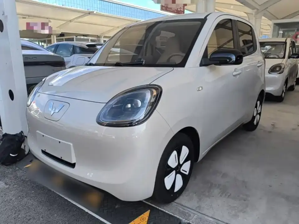 Wuling Motors Hongguang MINIEV 4-Door Advanced 2025