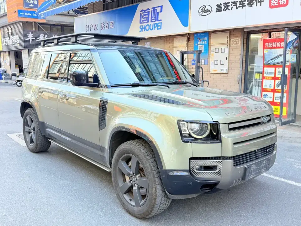 Land Rover Defender Model 110 3.0T P400 X-DYNAMIC HSE 2022