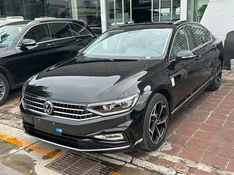 Volkswagen Magotan Facelift II Public Edition 280TSI DSG Luxury 2025