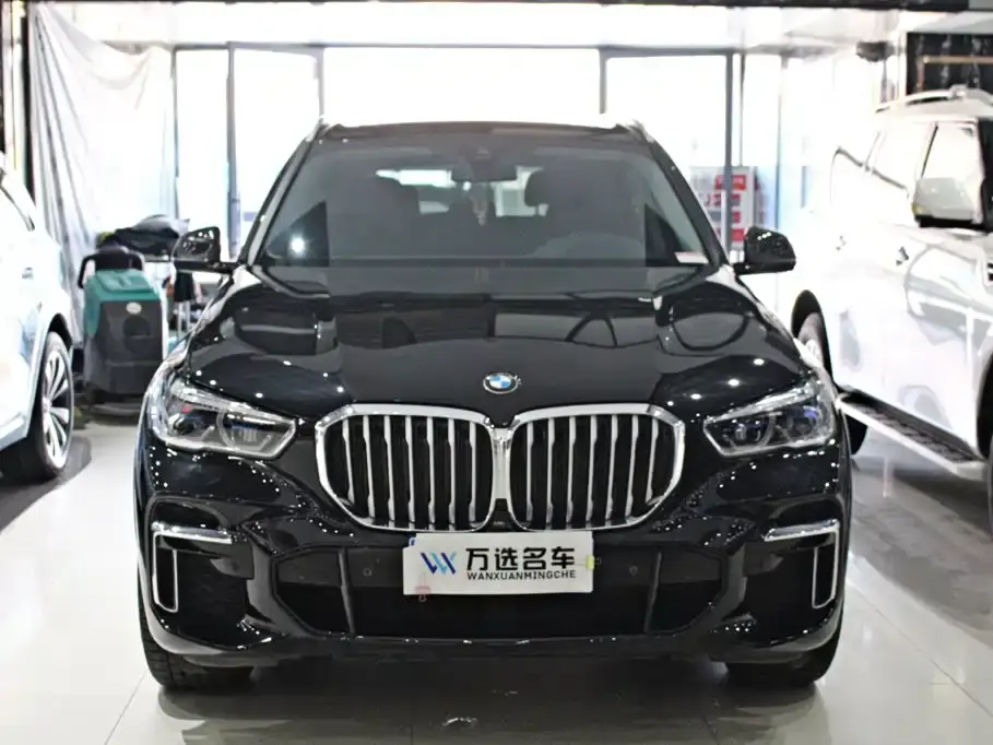 BMW X5 xDrive 30Li Premium M Sport Package 2022