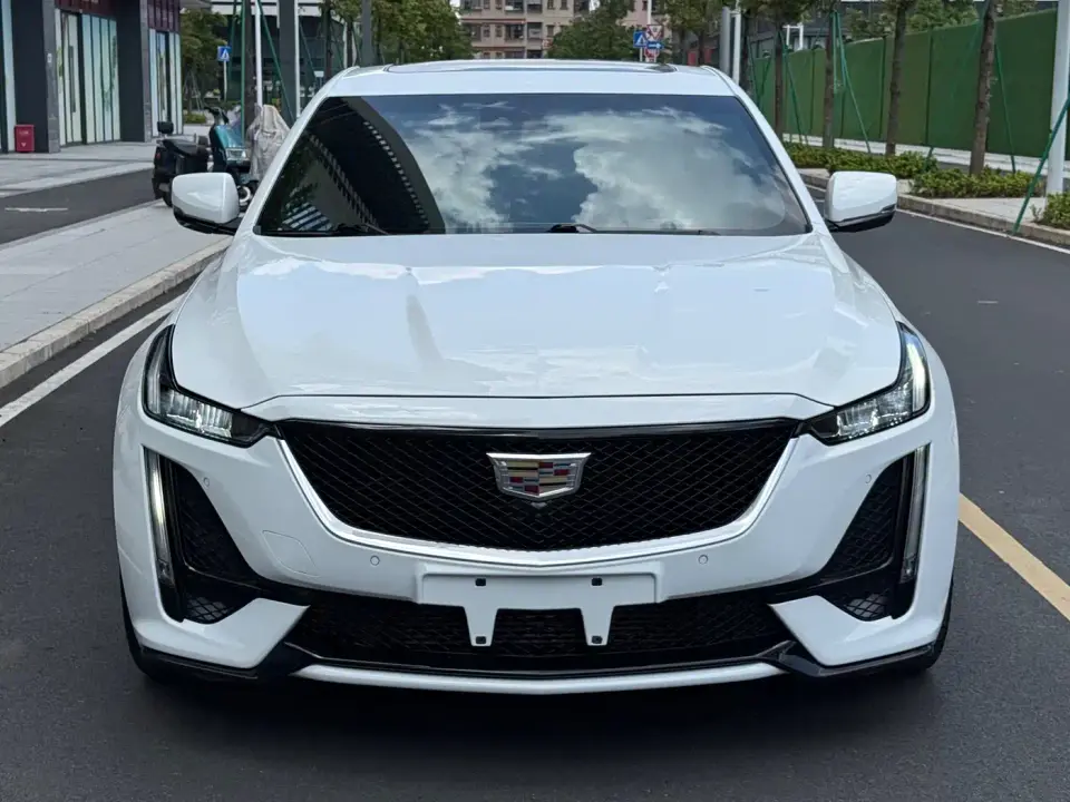 Cadillac CT5 28T Platinum Edition 2021