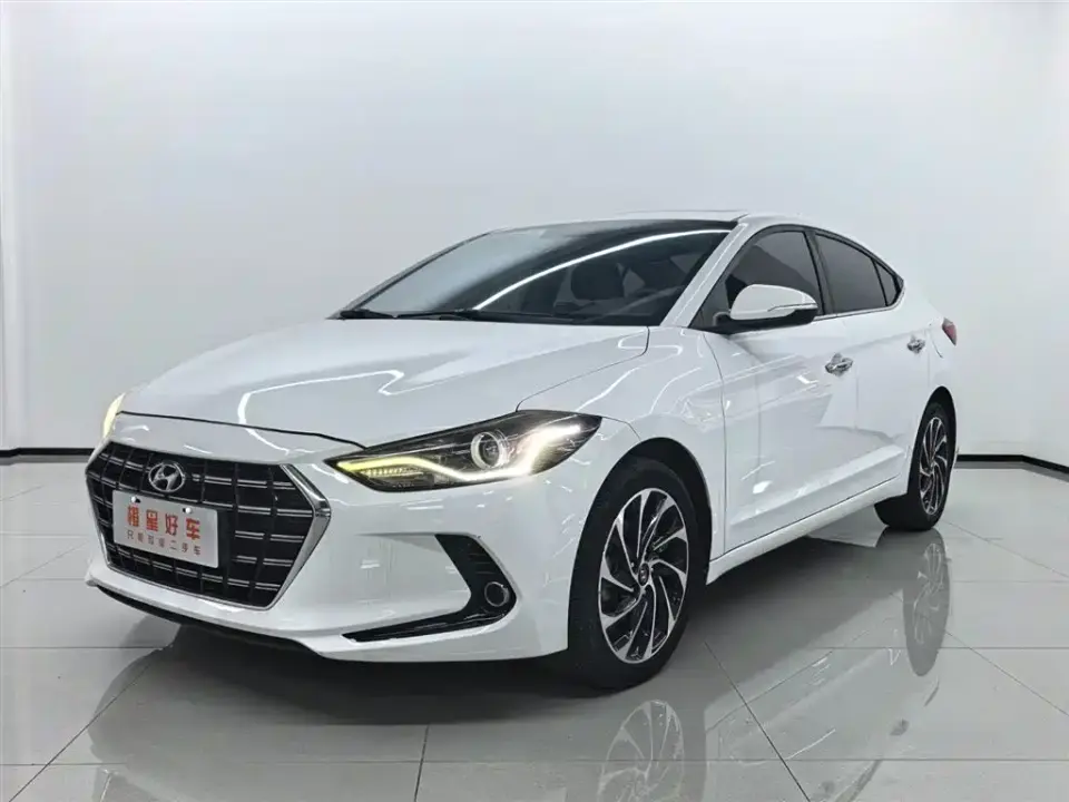 Hyundai Elantra 1.5L CVT Smart Elite 2020