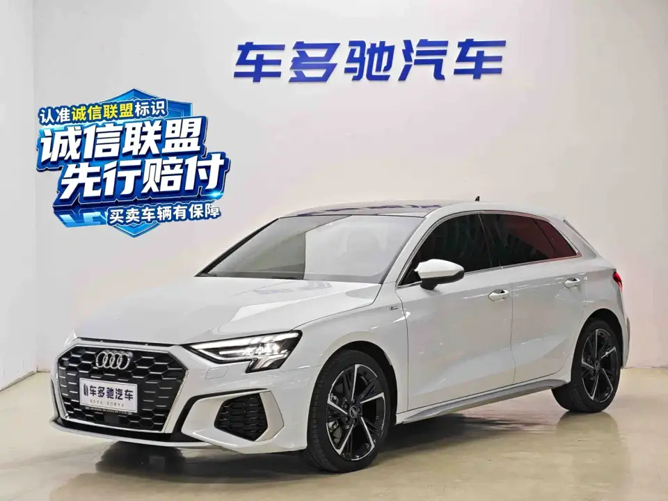 Audi A3 Facelift Sportback 35 TFSI Fashion Sport 2024