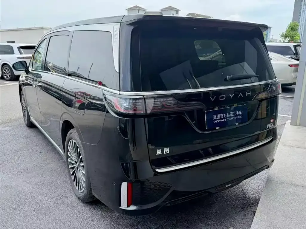 Voyah Auto Voyah Dreamer Model PHEV Basic Version 2025 — фото 3