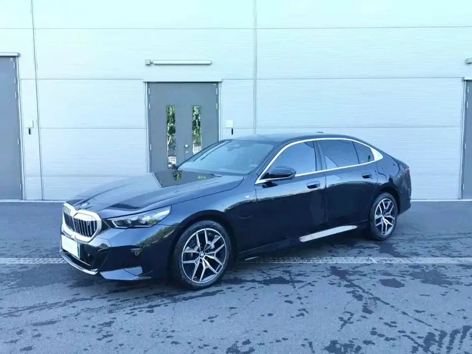 BMW i5 eDrive 35L Luxury Package 2026