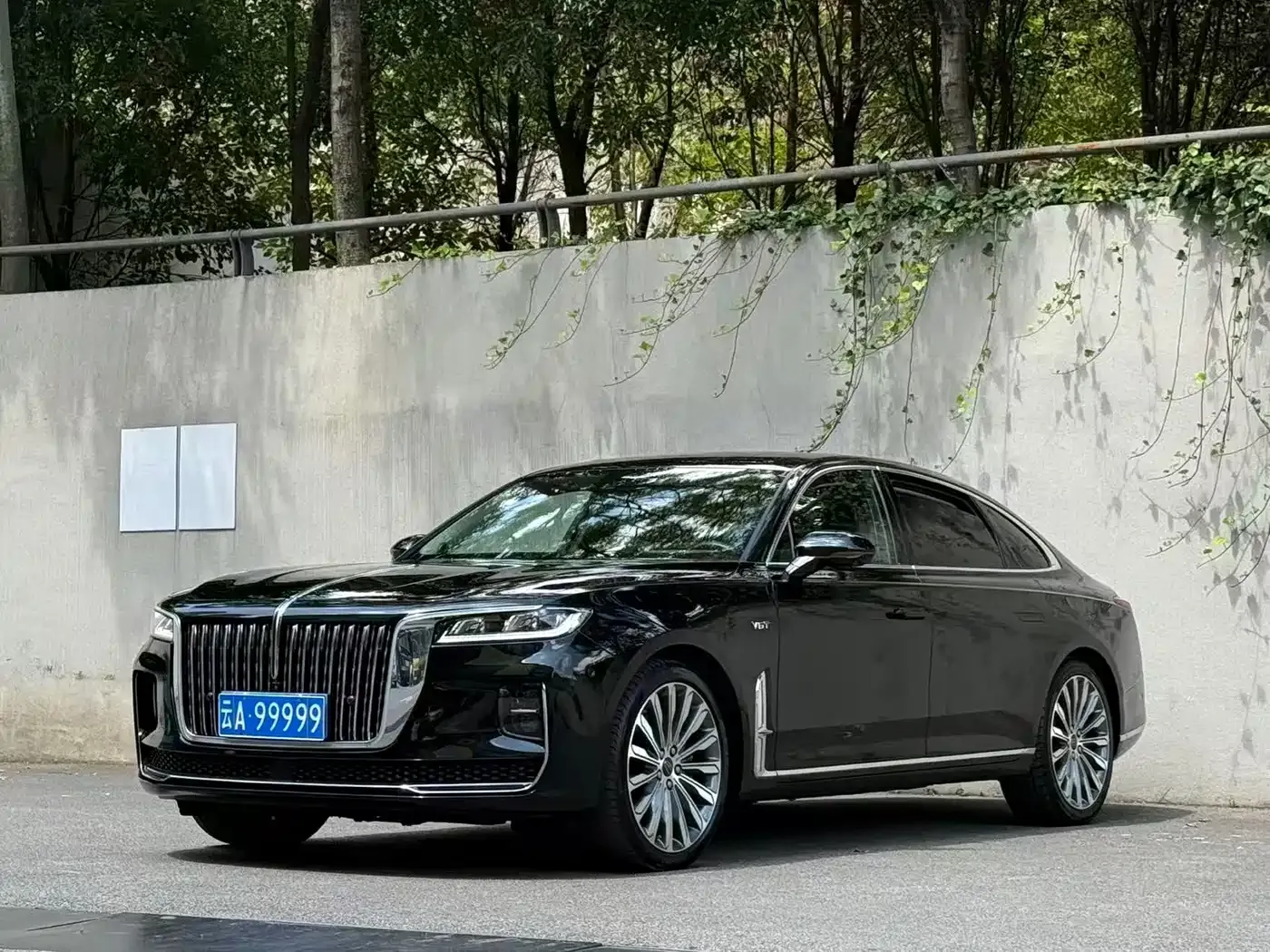 Hongqi H9 3.0T Smart Connect Flag Leader 4-Seater 2022