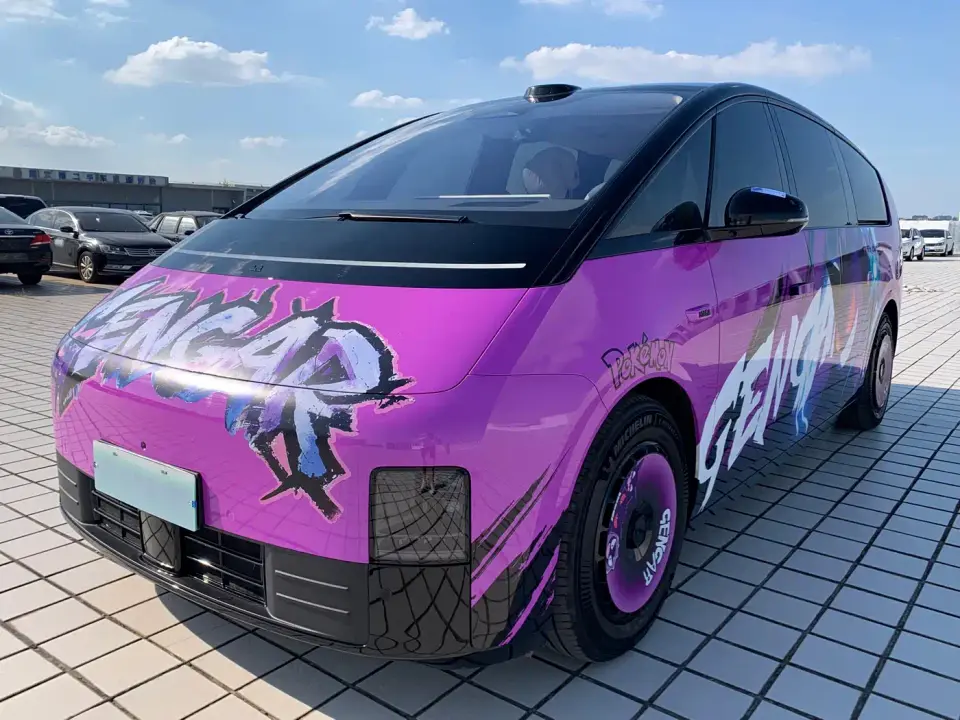 Li Auto MEGA Model Home Family Special Edition 2025