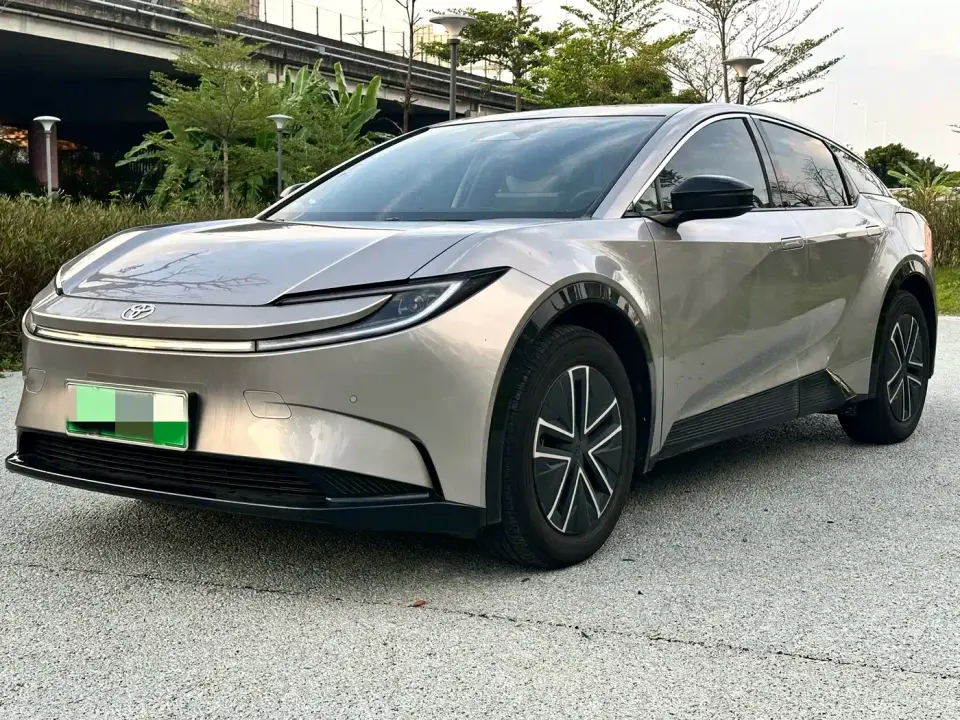 Toyota bZ5 550 JOY 2025