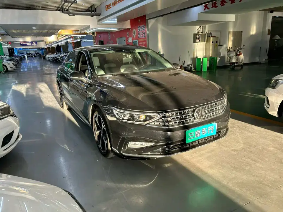 Volkswagen Magotan Model 2 Million Commemorative Edition 330TSI DSG Luxury 2024