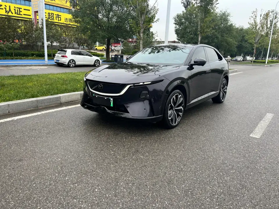 Mazda EZ-60 Range-extender Base Model 2025