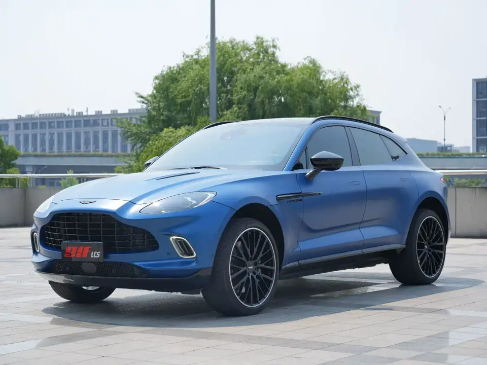 Aston Martin DBX 3.0T STRAIGHT-SIX 2022