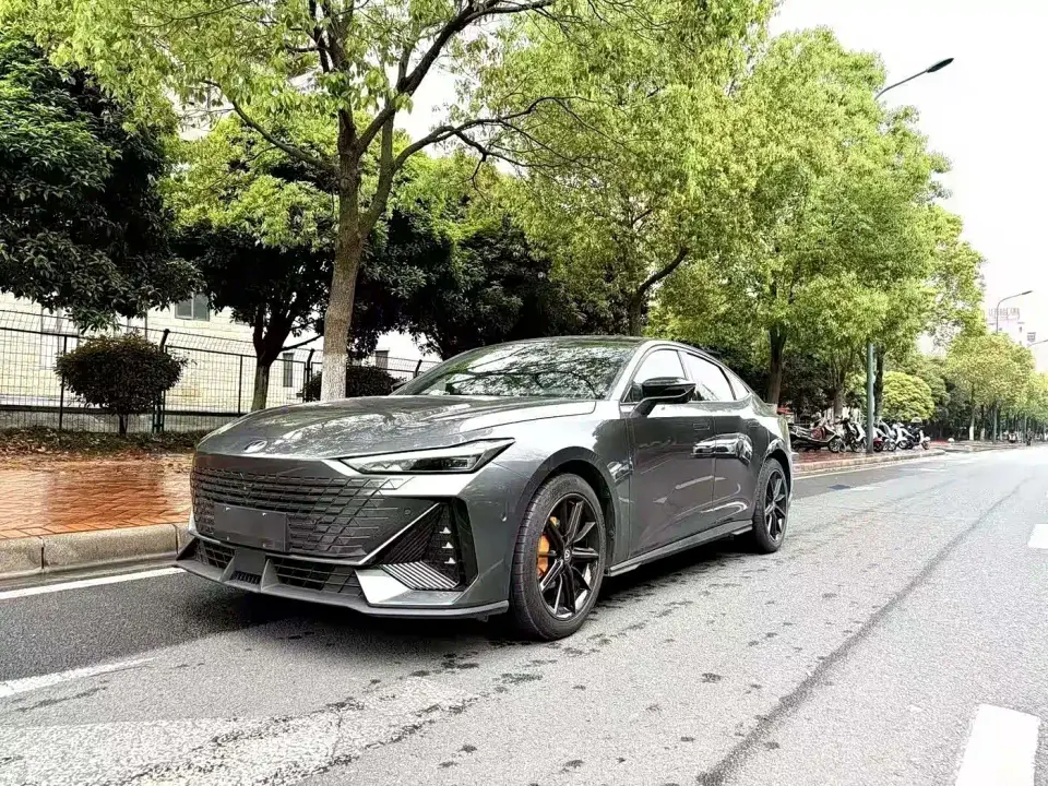 Changan UNI-V 1.5T Premium Model 2022