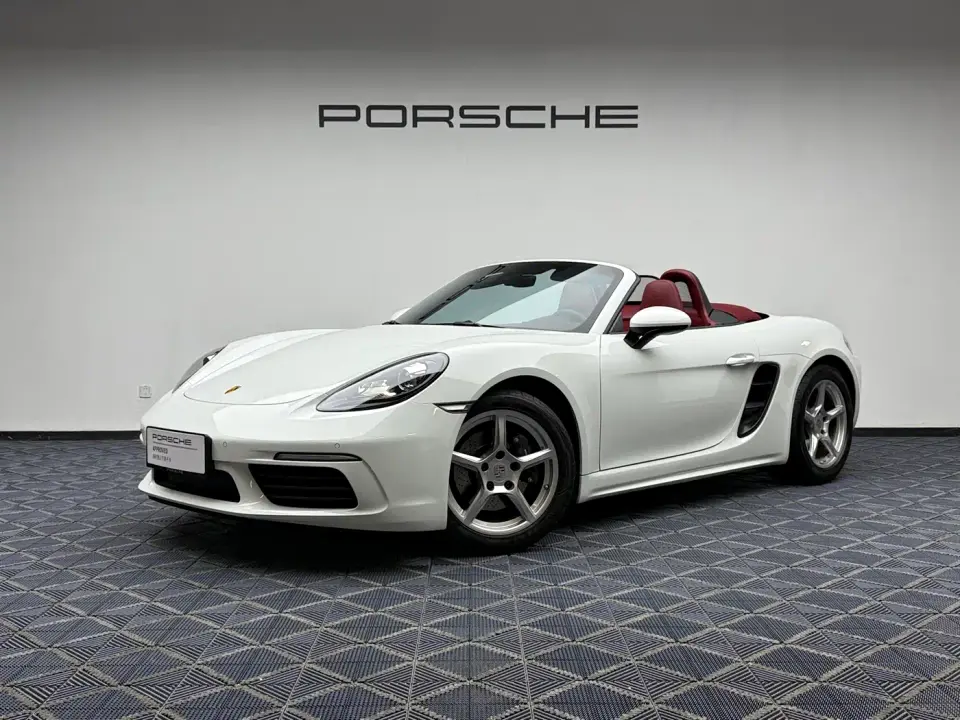 Porsche 718 Boxster 2.0T 2024
