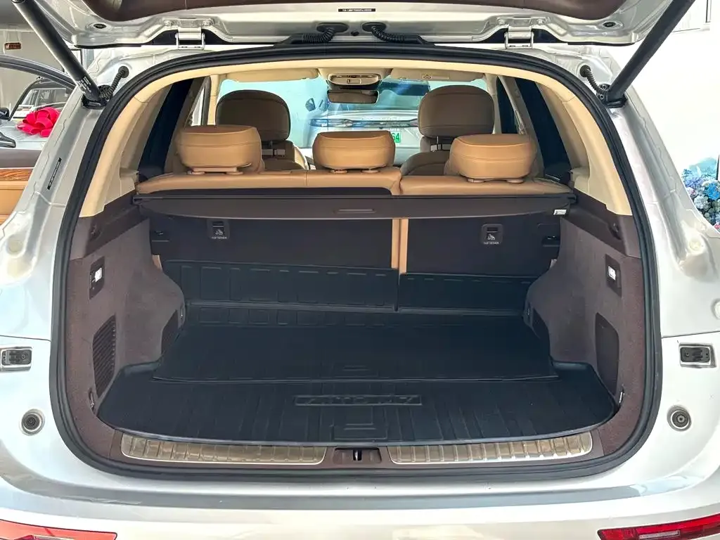 AITO Wenjie AITO M7 1.5T RWD Plus 5-Seater 2023 — фото 18