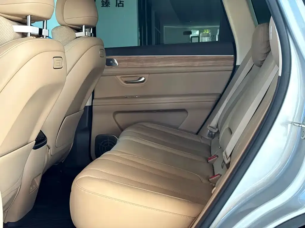 AITO Wenjie AITO M7 1.5T RWD Plus 5-Seater 2023 — фото 16