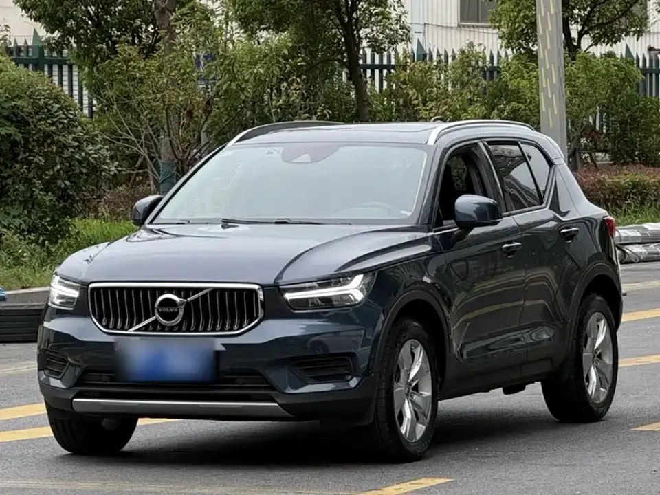 Volvo XC40 Model T4 AWD Smart Drive Fashion Edition 2022