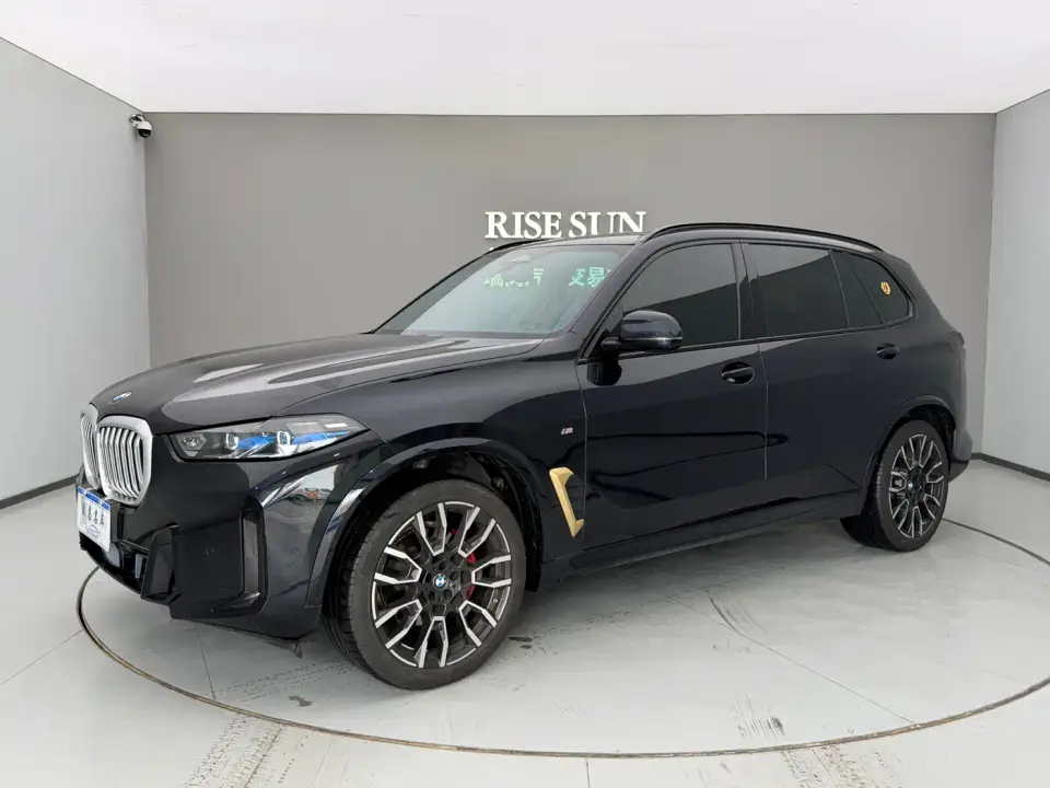 BMW X5 xDrive 40Li M Sport Black Night Package 2024