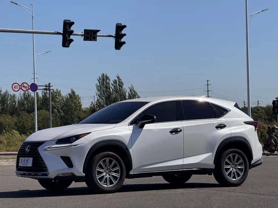 Lexus NX 200 FWD Sharp Edition China V 2020