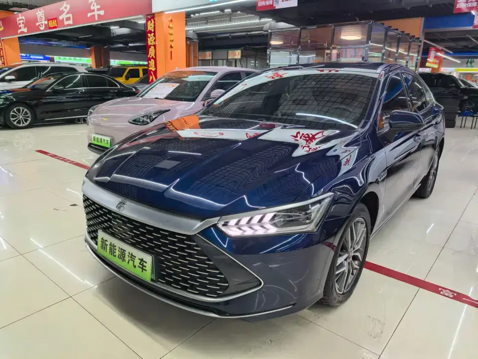 BYD Qin PLUS Champion Edition DM-i 120KM Leading Type 2023