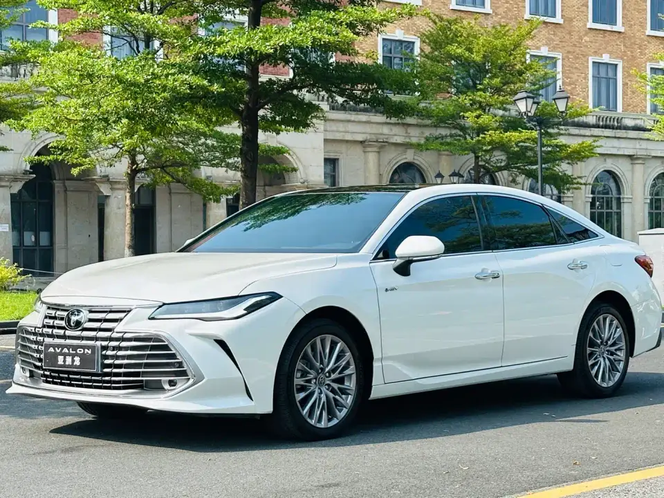 Toyota Avalon Hybrid 2.0L Luxury Edition 2026