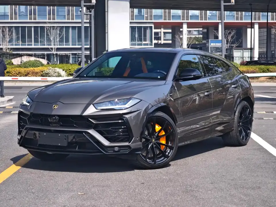 Lamborghini Urus 4.0T V8 2022