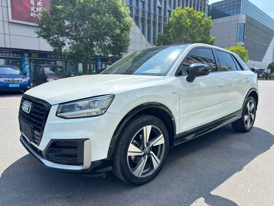 Audi Q2L 35 TFSI Fashion Dynamic Model 2020