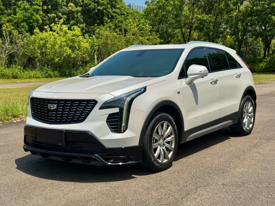 Cadillac XT4 28T FWD Leading Sport Trim 2019