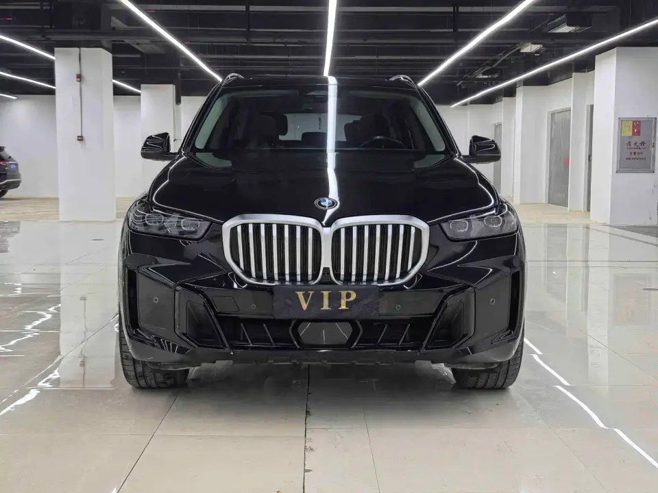 BMW X5 xDrive 30Li Premium M Sport Black Night Package 2023
