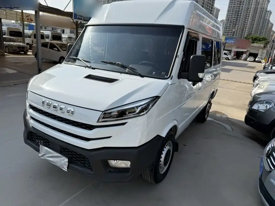 Iveco Daily 2.5T A35M1 Short Wheelbase Low Roof Single Tire Sliding Door 5-9 Seater 2024