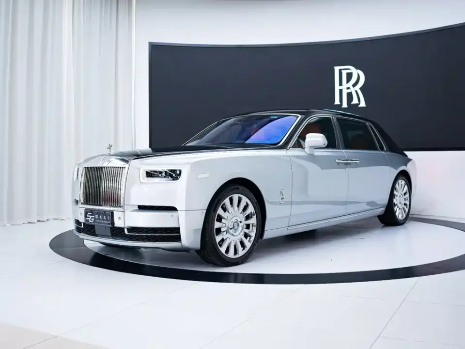 Rolls-Royce Phantom 6.7T Long Wheelbase Version 2022