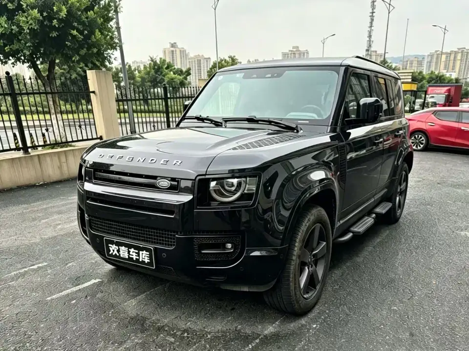 Land Rover Defender 110 3.0T P400 -Dynamic HSE 2025
