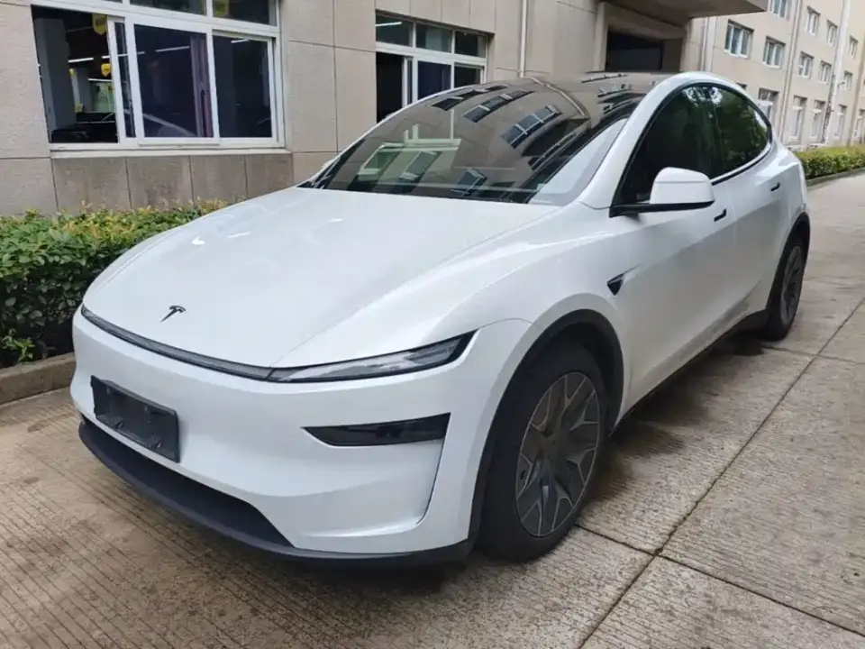 Tesla Model Y L Facelift Long Range AWD 2026