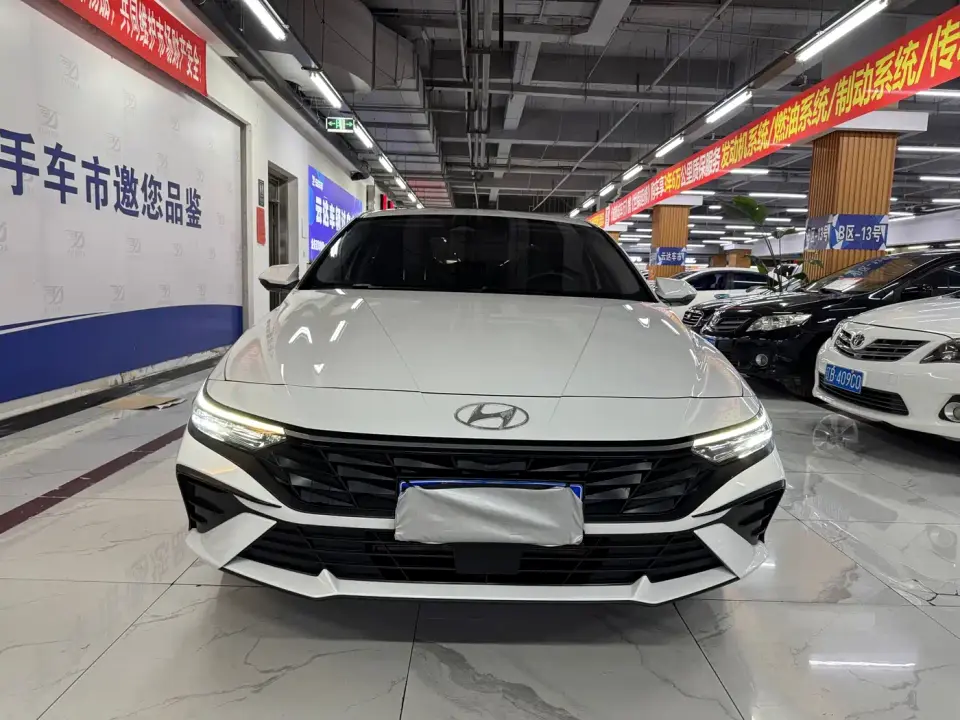Hyundai Elantra Model 1.5L CVT LUX Premium Edition 2024