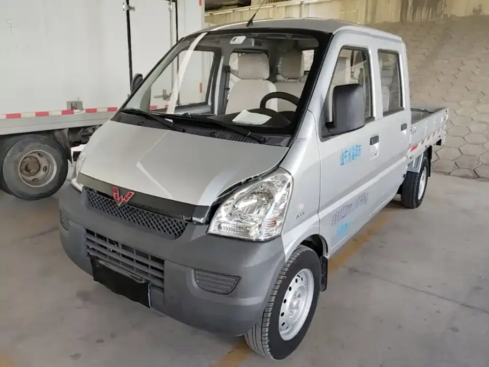 Wuling Motors Wuling Rongguang Mini Truck Model 1.5L Basic Double Row L3C 2023