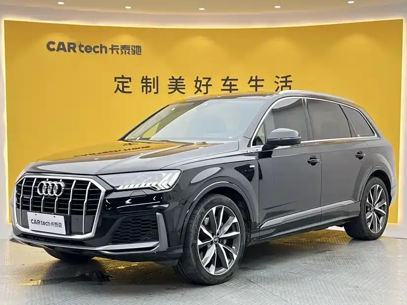 Audi Q7 55 TFSI quattro S line Sport 2024