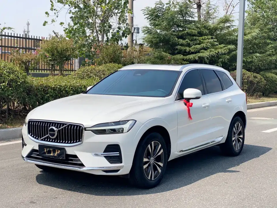 Volvo XC60 B5 AWD Zhiyi Luxury Edition 2024