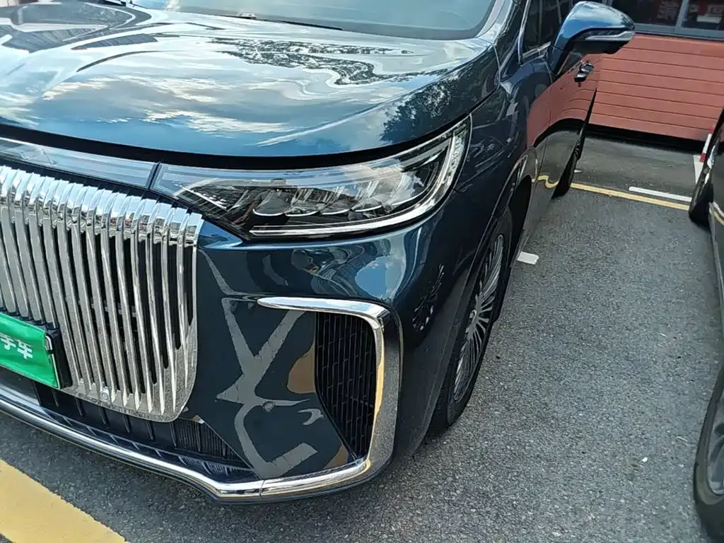 Voyah Auto Voyah Dreamer PHEV AWD Excellent Kunpeng Edition 2025 — фото 24