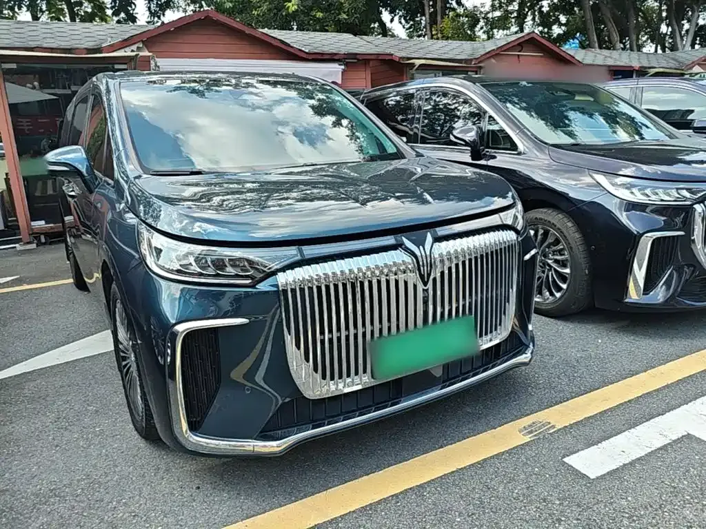 Voyah Auto Voyah Dreamer PHEV AWD Excellent Kunpeng Edition 2025 — фото 4