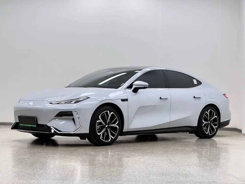Geely Galaxy Galaxy E8 700km Long Voyage Smart Drive Edition 2025