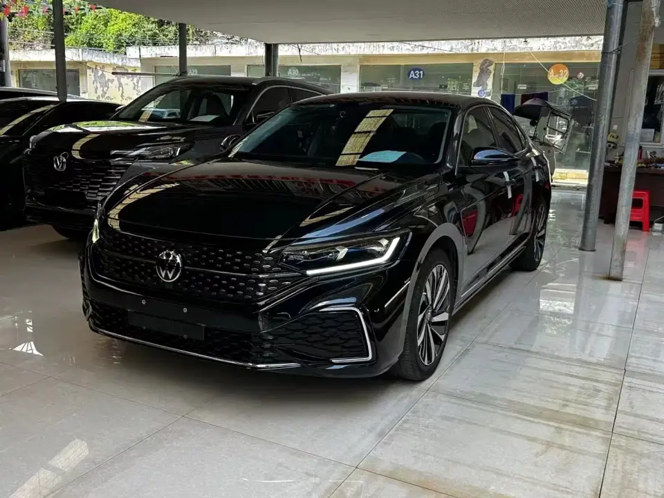 Volkswagen Passat 330TSI Starry Sky Premium Edition 2021