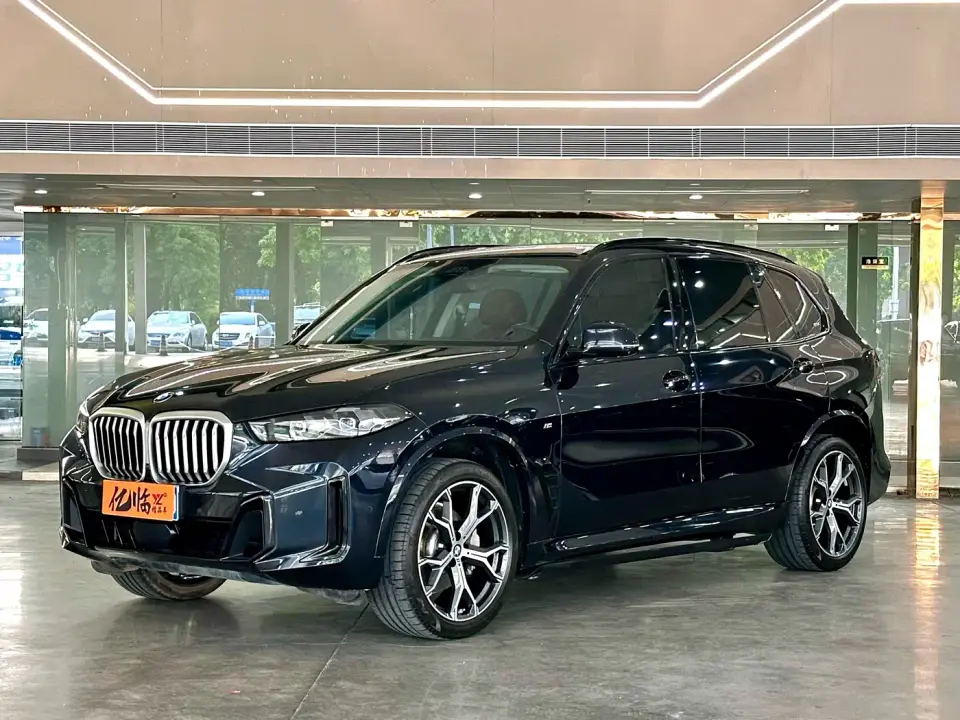 BMW X5 xDrive 30Li Premium M Sport Black Night Package 2024