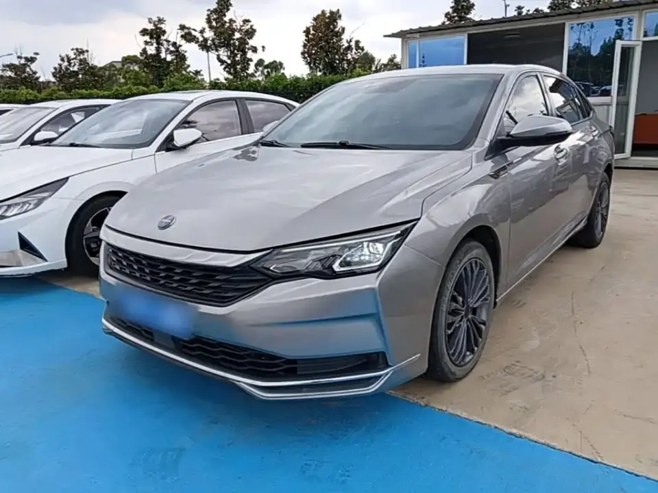 Dongfeng Aeolus Yixuan MAX 1.5T Super Dad Edition 2022