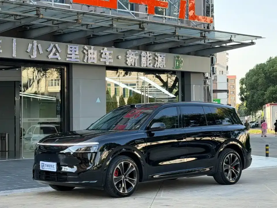 AITO Wenjie AITO M8 Model Extended Range Max+ Edition 53.4kWh 6-Seater 2025