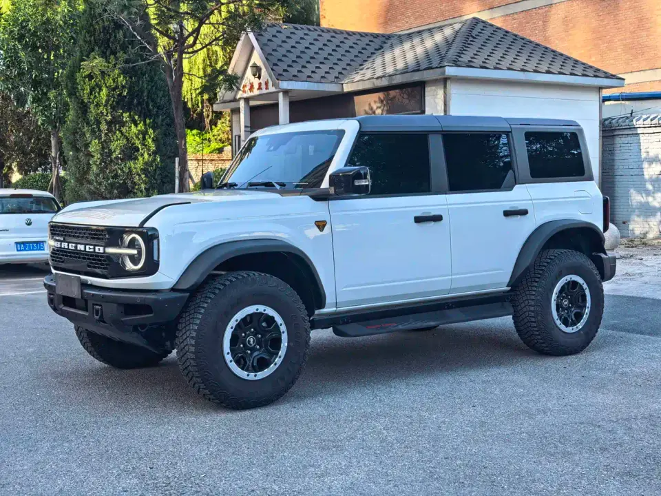 Ford Bronco 2.3T Badlands 2025