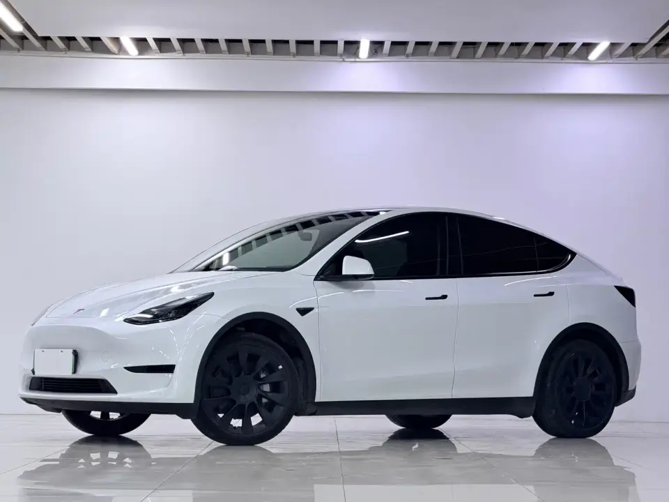 Tesla Model Y Facelift Rear-Wheel Drive Version 2023